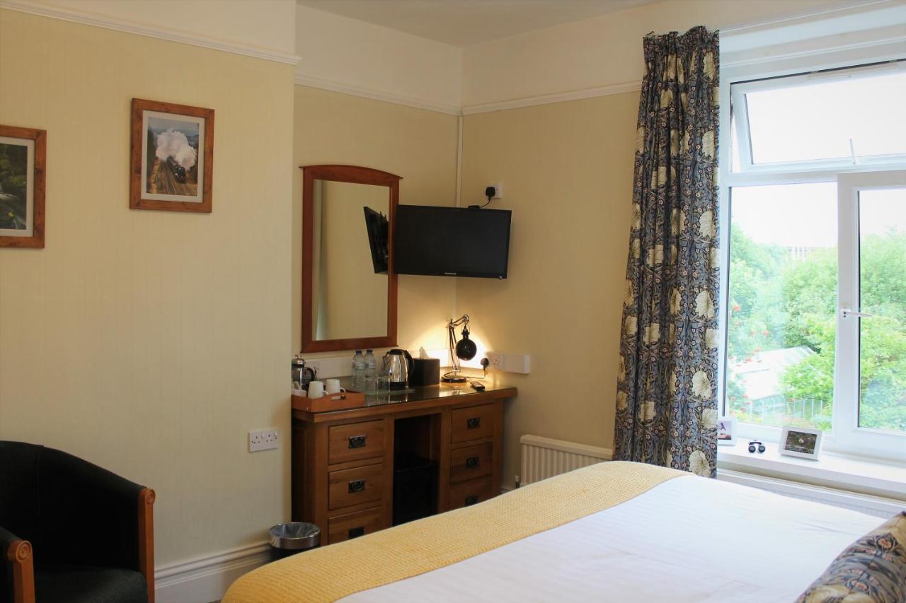 The Old Manse Hotel Buxton  Esterno foto
